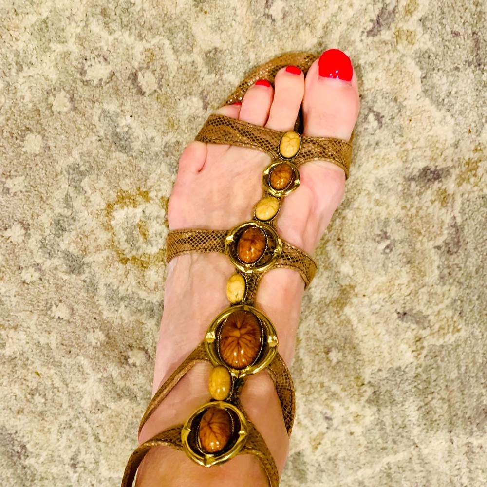 Bandolino sandals snake skin leather round stones  heel 1/2” zipper back/worn 1X